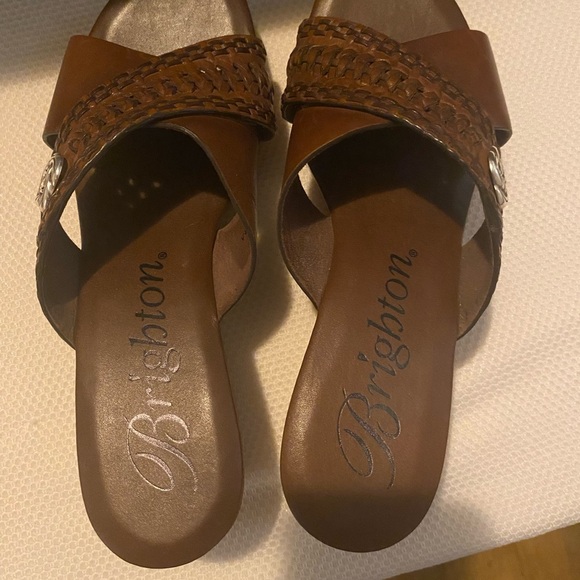 Brighton Brown Wedge Shoes with Elegant Design - Picture 2 of 7